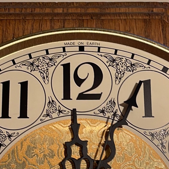 Vintage Rare Open face Made On Earth wall clock - Picture 3 of 5